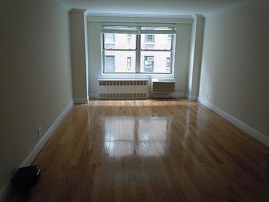 5th image of 210 W 89th St APT 7F