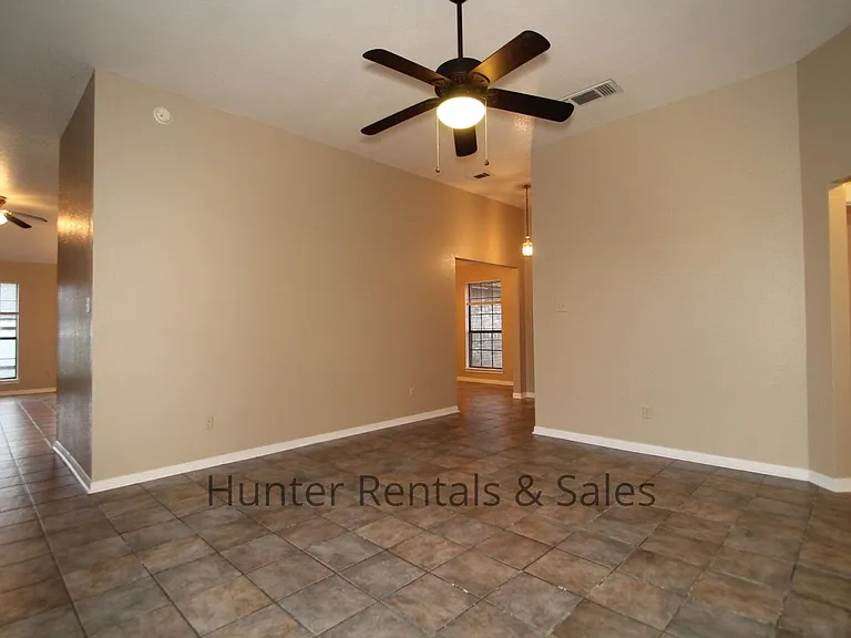 1012 Windy Hill Rd — Photo 14