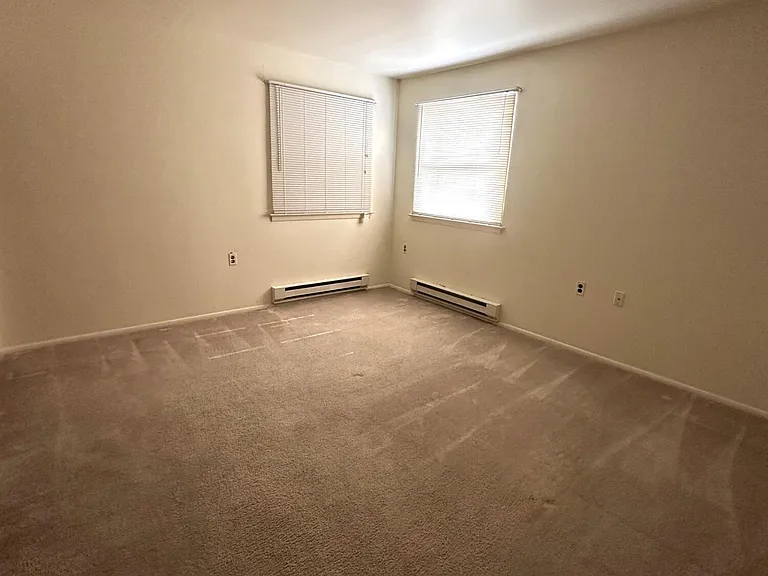 2 Fallbrook St #52 — Photo 11