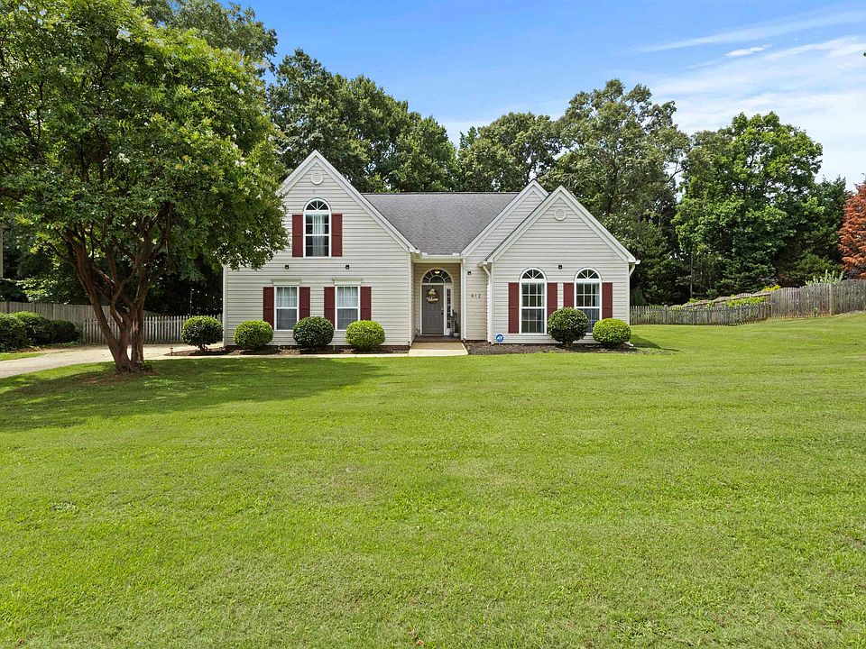1st image of 412 Ashley Oaks Dr