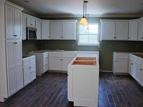 5th image of 160 Stonebridge Ln NE