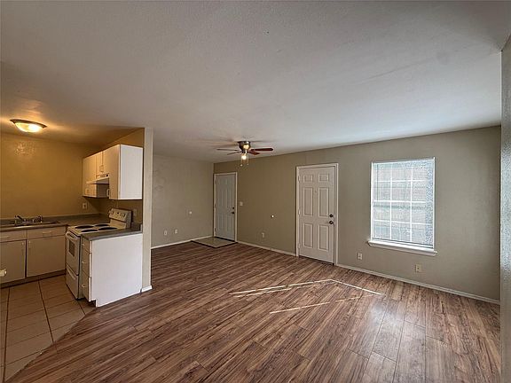 5th image of 4714 Oleander St #D