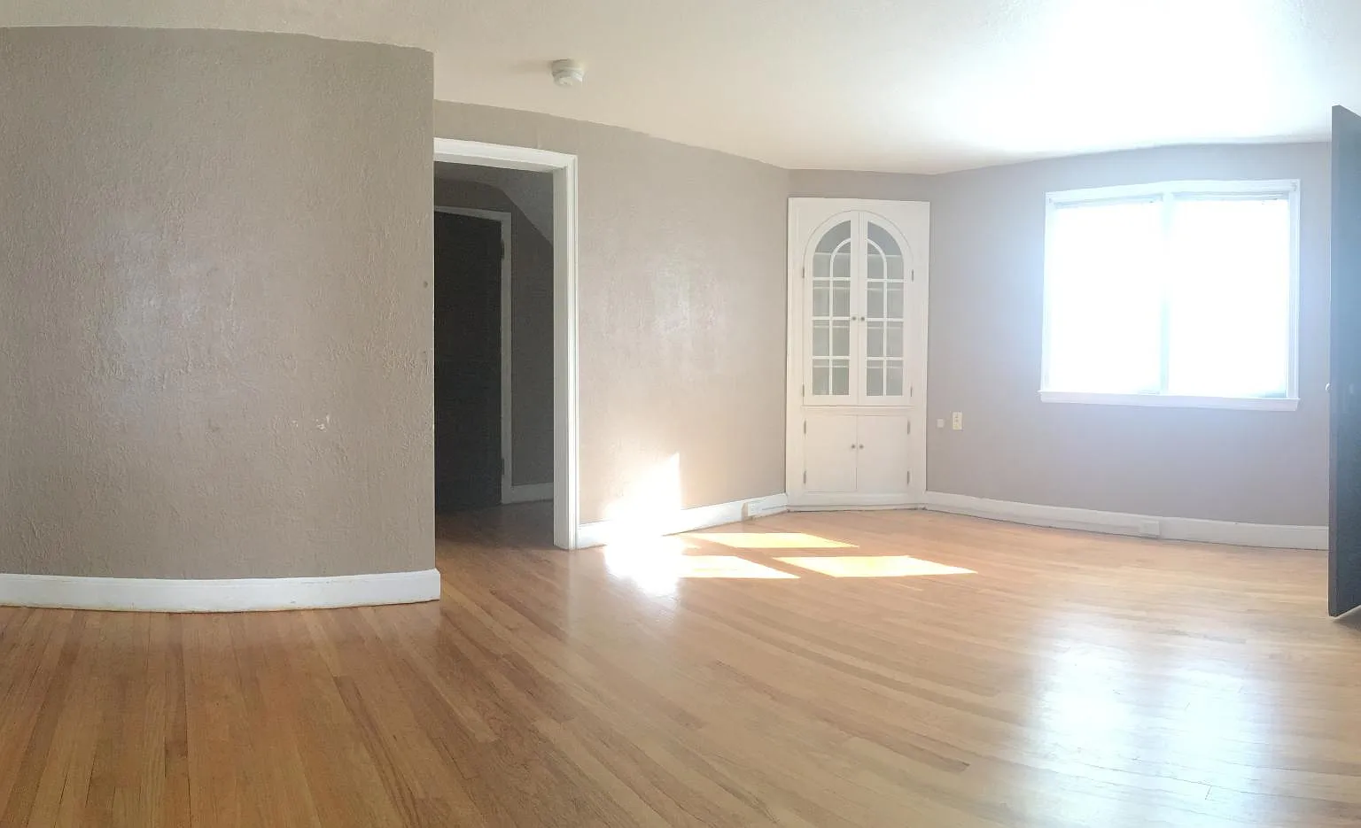 2 bed, 1000 sqft, $1,500 — Photo 2
