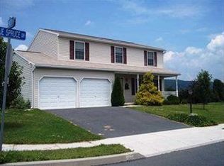 47 Blue Spruce Dr, Enola, PA 17025