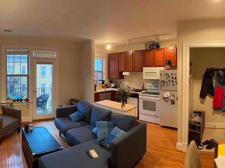 1401 Columbia Rd NW — Photo 1