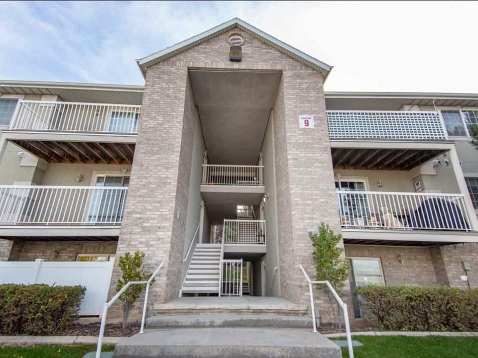 1st image of 1512 N 1335 W Unit 117