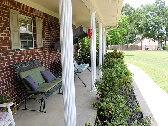 3rd image of 65 Cherrywood Dr