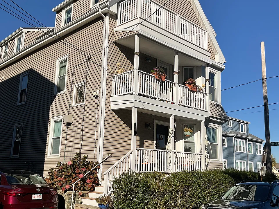 17 Messervy St #3