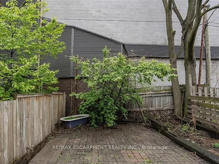 38 Inchbury St #3 — Photo 7