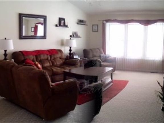 4th image of 900 Beechwood Dr