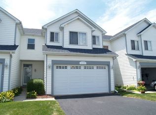 1728 Waters Edge Dr, Minooka, IL 60447