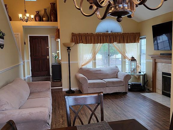 2nd image of 2324 Homestead Cir