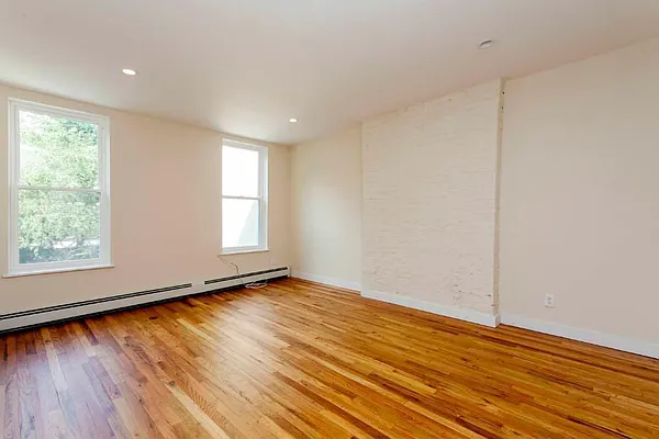 Rented by Compass | media 18