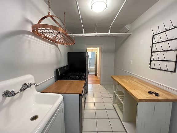 3rd image of 4140 Bryant Ave S APT 5