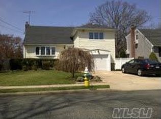 1935 Park Ave, East Meadow, NY 11554