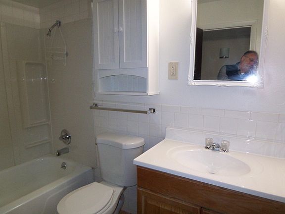 3rd image of 10366 Parkman Dr APT A