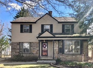 3725 Stoer Rd, Shaker Heights, OH 44122