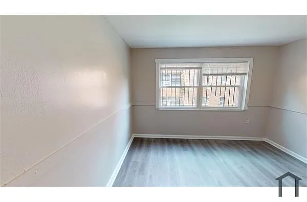 Building Photo - 810 Chesapeake St SE #203