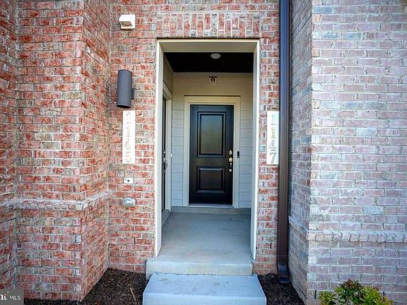 2nd image of 1147 Herndon Pkwy Unit 110