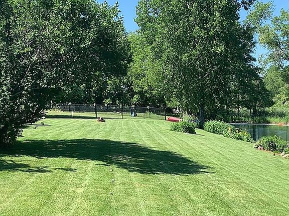 3rd image of 2226 Willow Way Dr