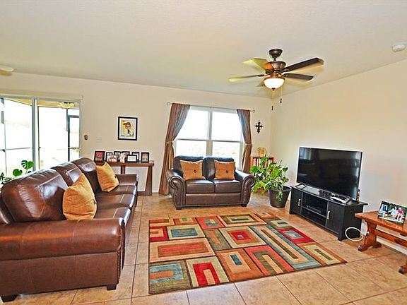 4th image of 2823 Shelburne Way