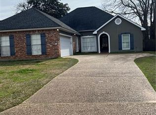 4705 Bayou Court Dr, Alexandria, LA 71303
