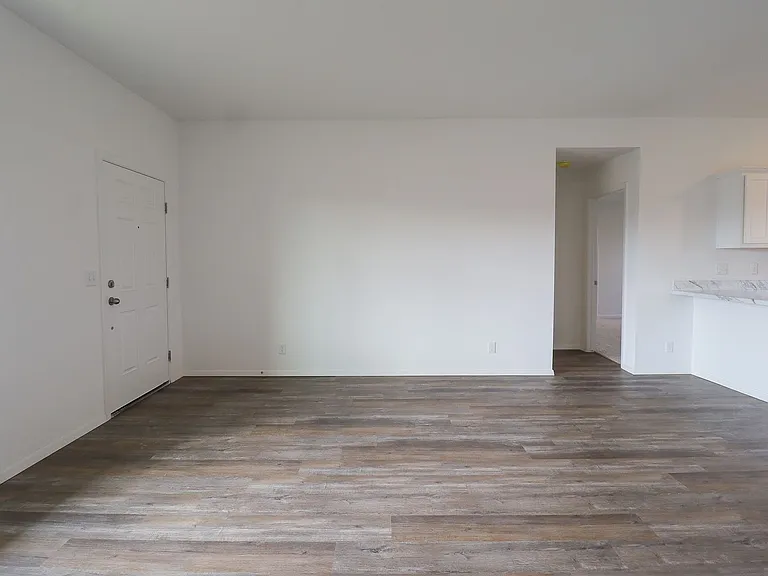 16425 S 87th East Ave — Photo 5