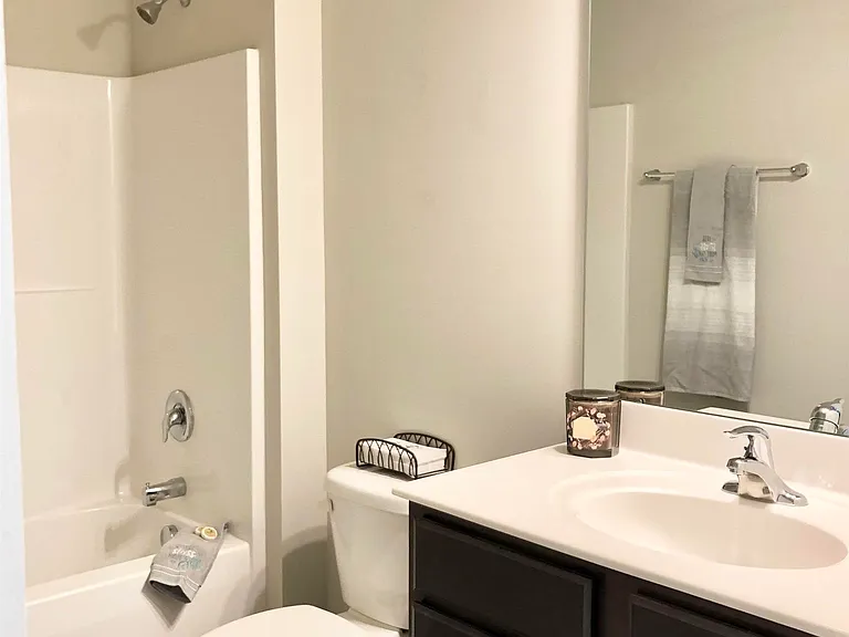 14604 London Ln — Photo 11