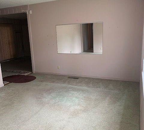 2nd image of 701 W Roselawn St