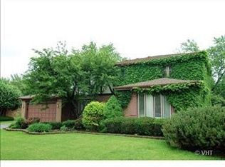 3265 Old Mill Rd, Northbrook, IL 60062