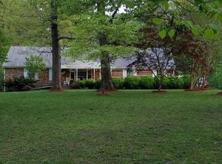 3815 Centralia Rd, Chester, VA 23831