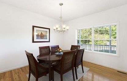 4th image of 20 S Elroy Dr