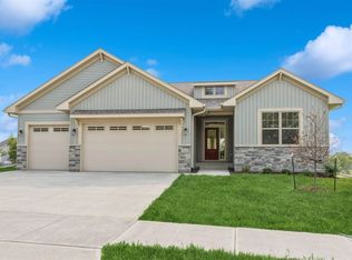 730 Chamberlin Ln, Northliberty, IA 52317