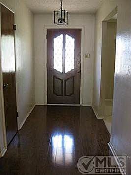 4th image of 905 Shelley Dr