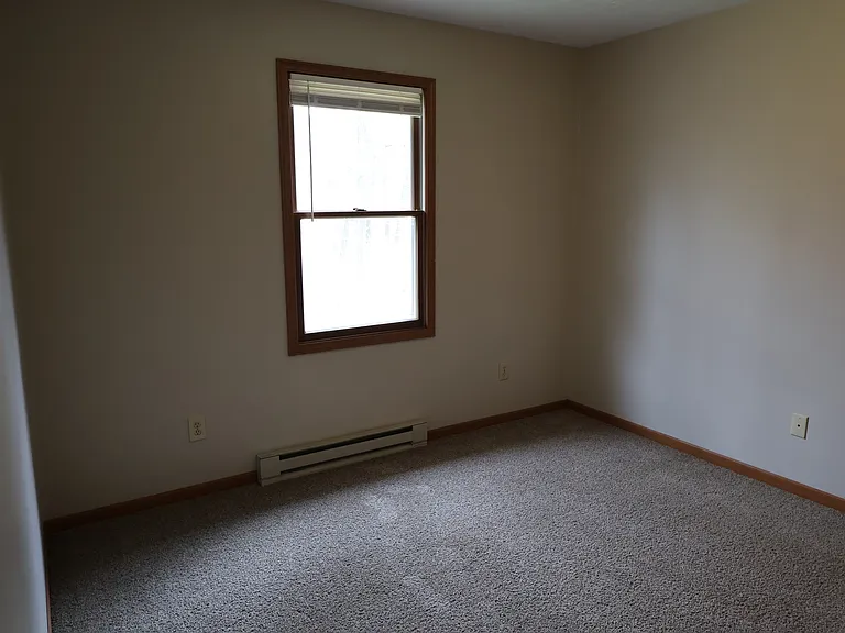 8 Westside Ct — Photo 22