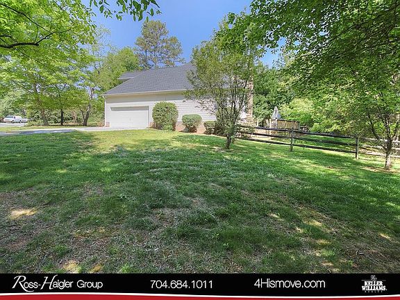2nd image of 8800 Hollybrook Ln