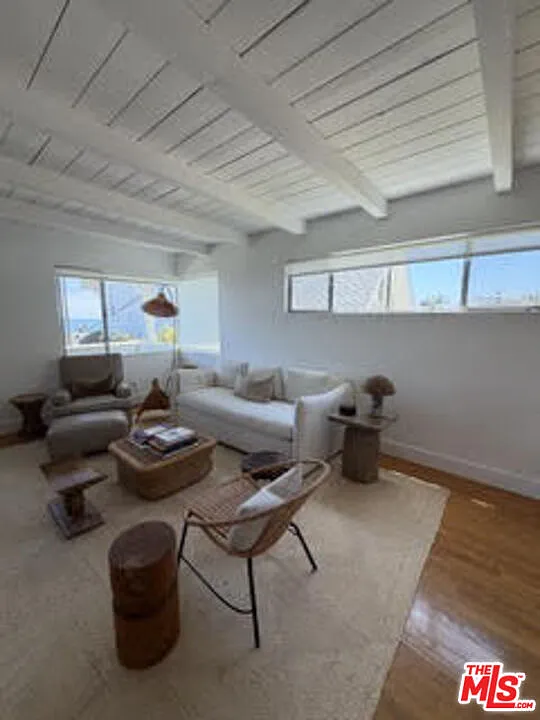 1 bed, 1.0 bath, 650 sqft, $6,495 — Photo 3