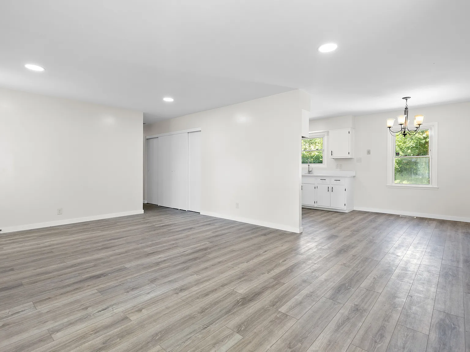 3 bed, 1.5 bath, 1200 sqft, $1,450 — Photo 4