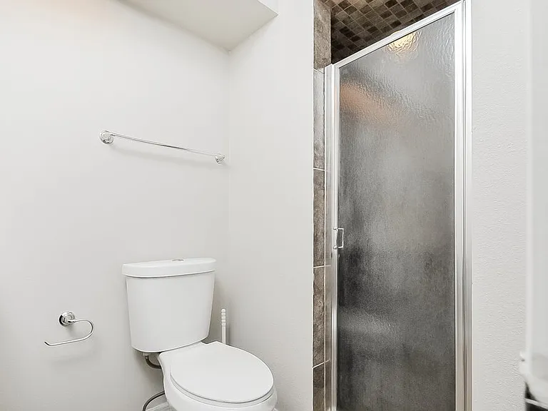 801 Cambridge Way — Photo 22