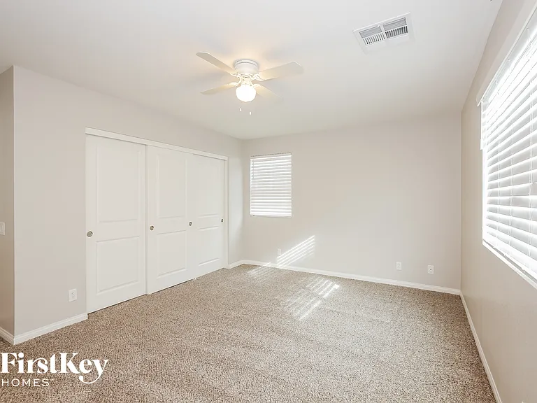 4556 Amberley Ridge Ave — Photo 11