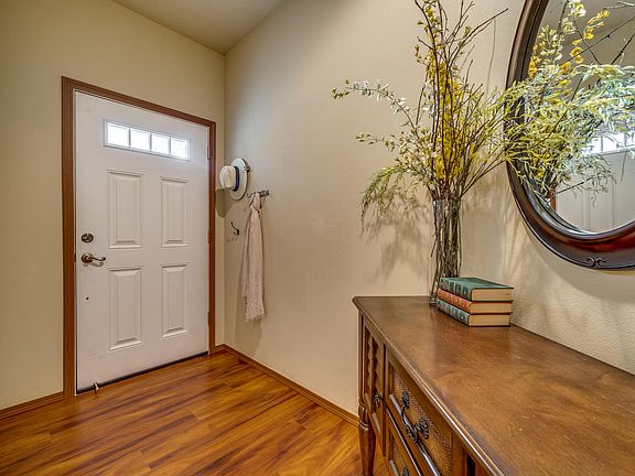 4th image of 3514 NE 81st Cir