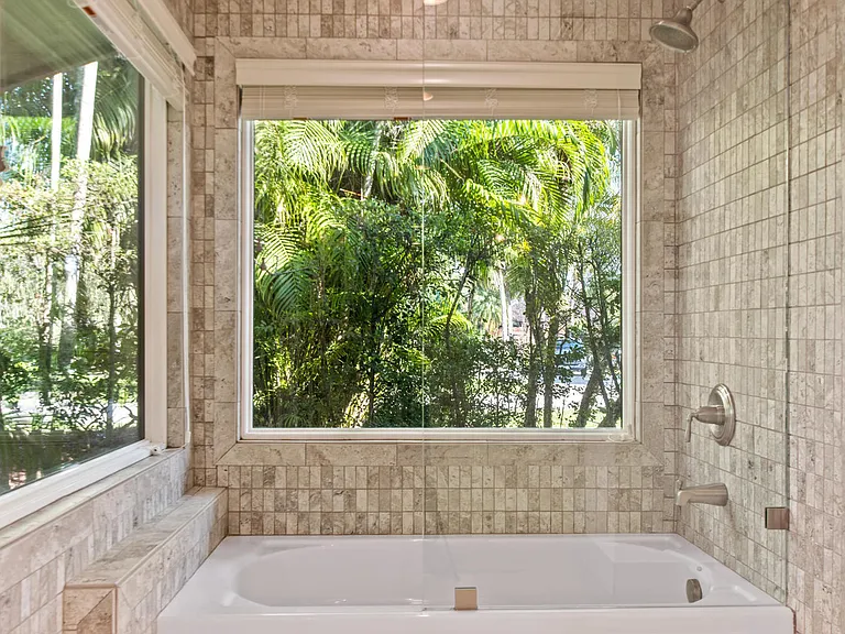11792 Wimbledon Cir — Photo 18