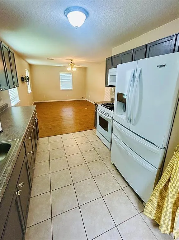 1 bed, 2.0 bath, 720 sqft, $1,695 — Photo 3