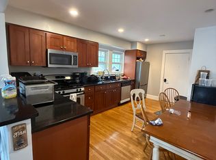 25-27 Crosby Rd #2, Chestnut Hill, MA 02467
