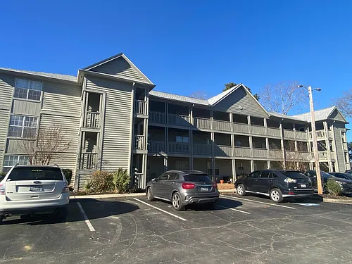 922A Fairwood Lakes Dr #922 Photo 1