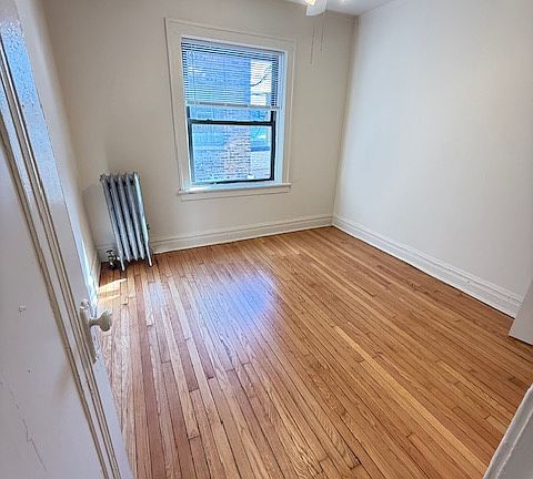 2nd image of 2958 N Seeley Ave APT 1
