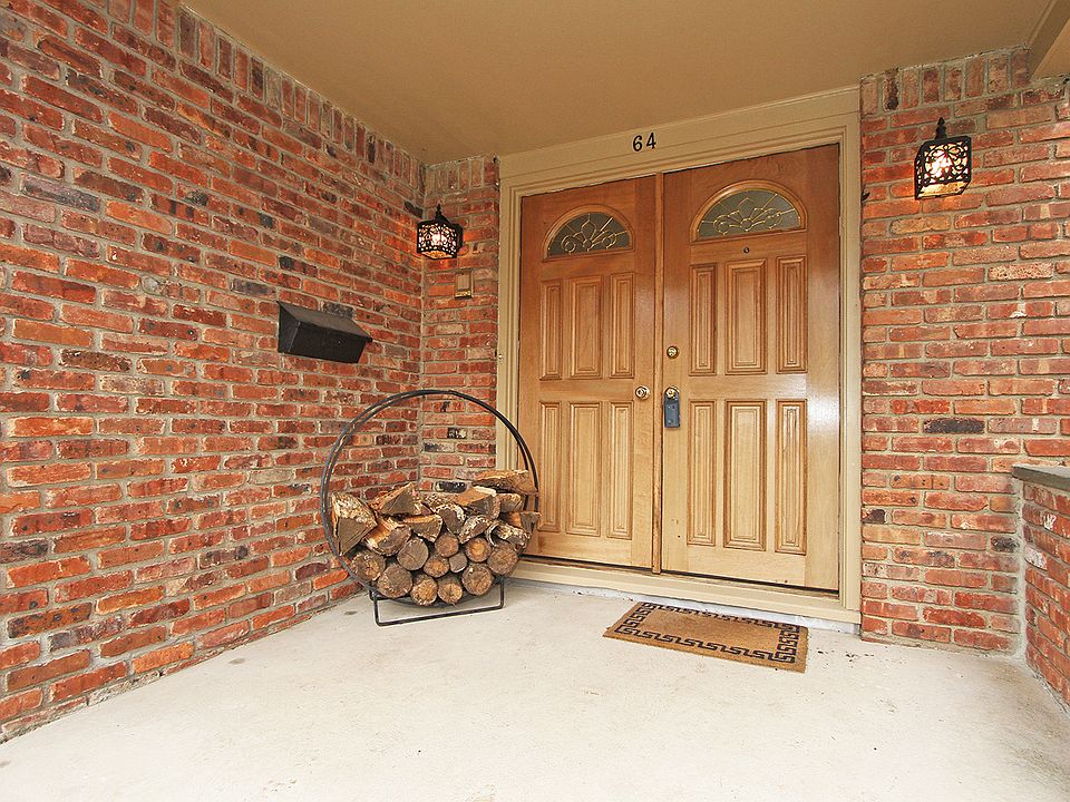 2nd image of 64 Warren Rd