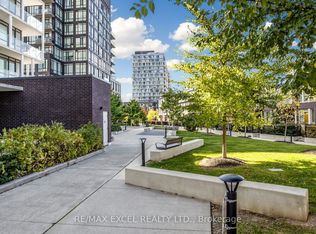 19 Allenbury Gdns #Townhouse 108, Toronto, ON M2J 0G6
