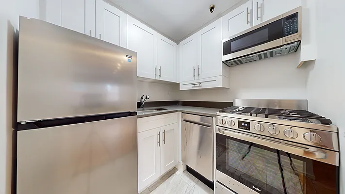 Rented by Bond New York | media 10