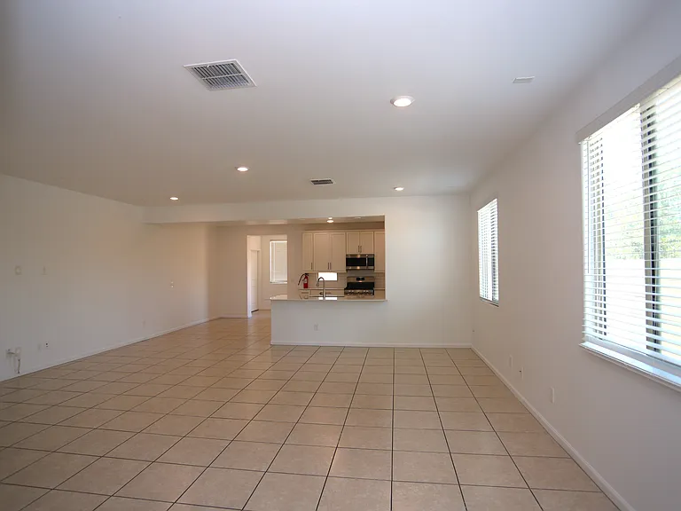 9210 W Willow Bend Ln — Photo 6